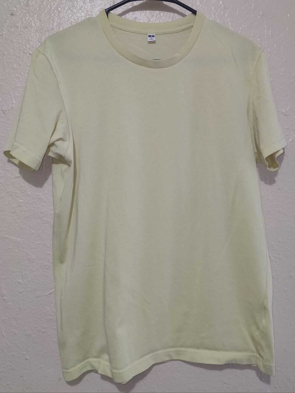 Uniqlo Basic T - M